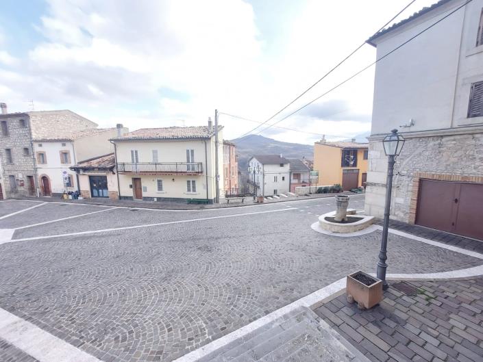 Image No.7-2 Bed Townhouse for sale