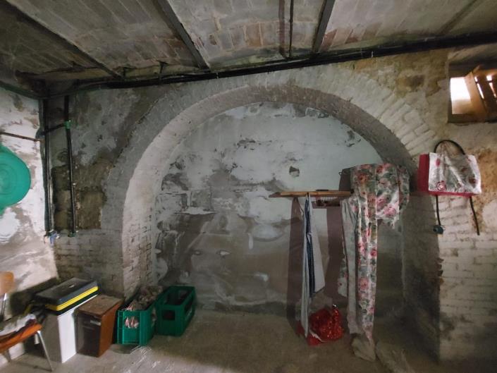 Image No.41-2 Bed Townhouse for sale