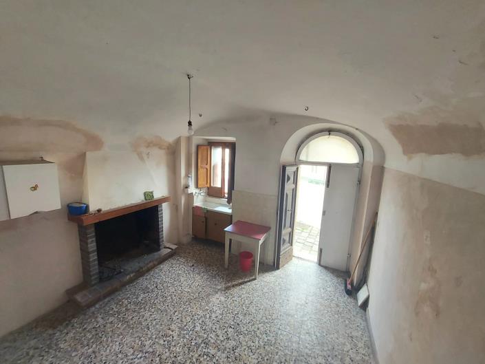 Image No.43-2 Bed Townhouse for sale