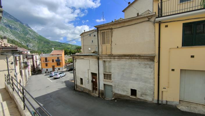 Image No.6-1 Bed Townhouse for sale