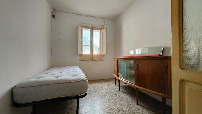 Image No.12-1 Bed Townhouse for sale