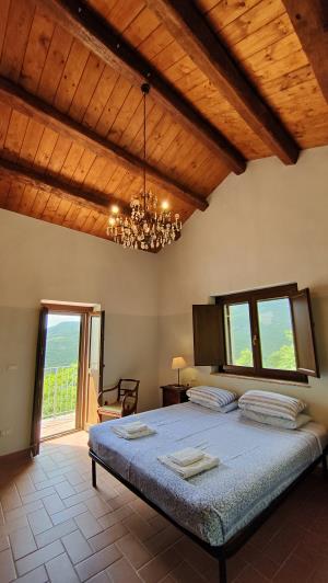 Image No.30-5 Bed Villa for sale