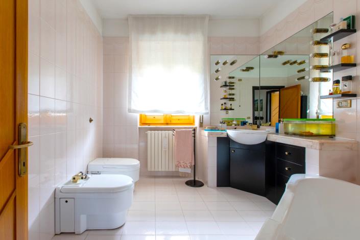 Image No.5-4 Bed Villa / Detached for sale