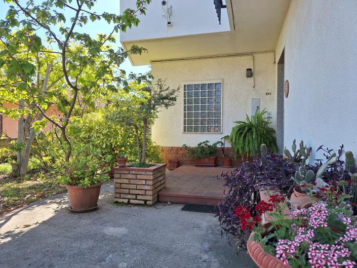 Image No.9-4 Bed Villa / Detached for sale