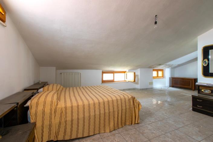 Image No.28-4 Bed Villa / Detached for sale