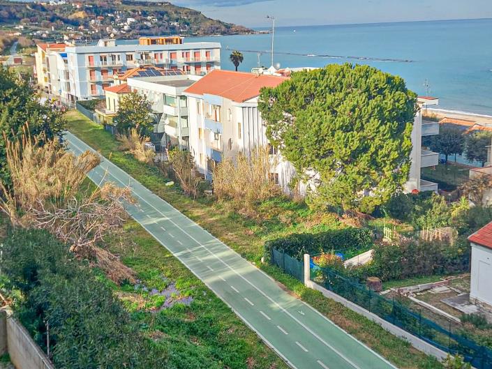 Image No.32-2 Bed Apartment for sale