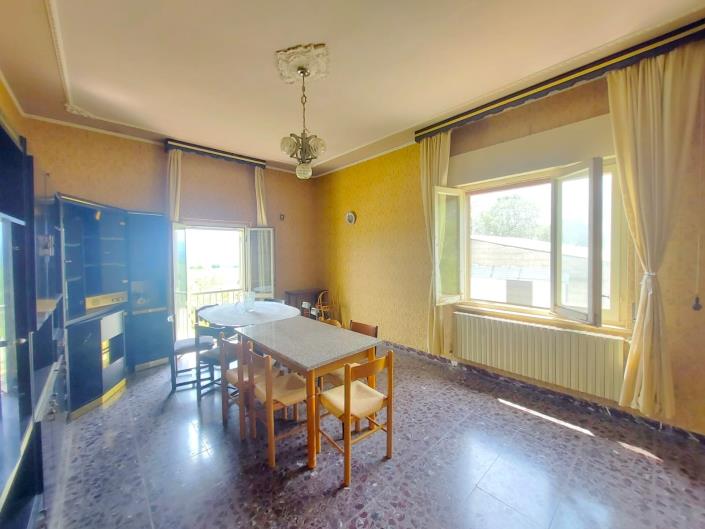 Image No.18-2 Bed Villa / Detached for sale