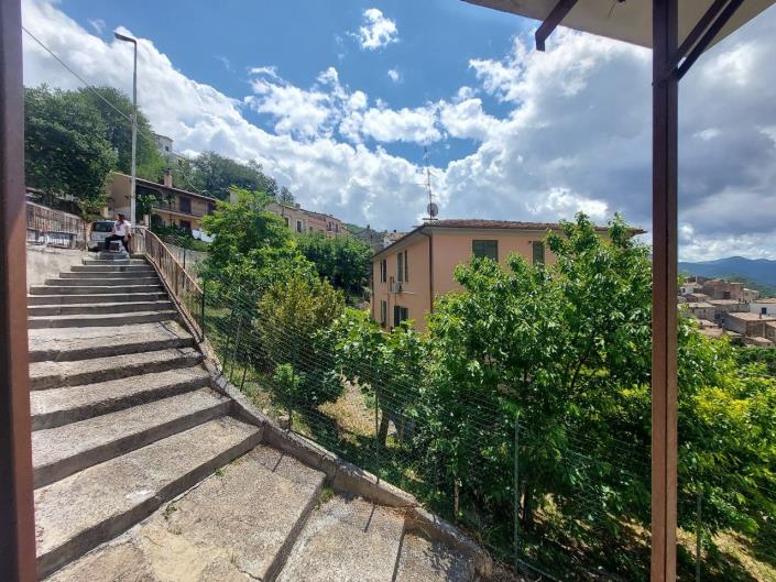 Image No.12-2 Bed Townhouse for sale