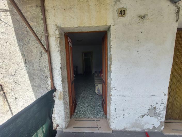 Image No.13-2 Bed Townhouse for sale