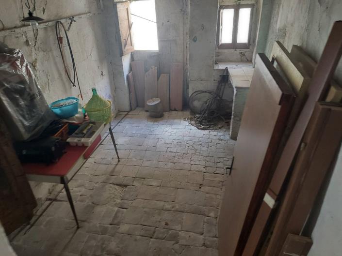 Image No.27-2 Bed Townhouse for sale