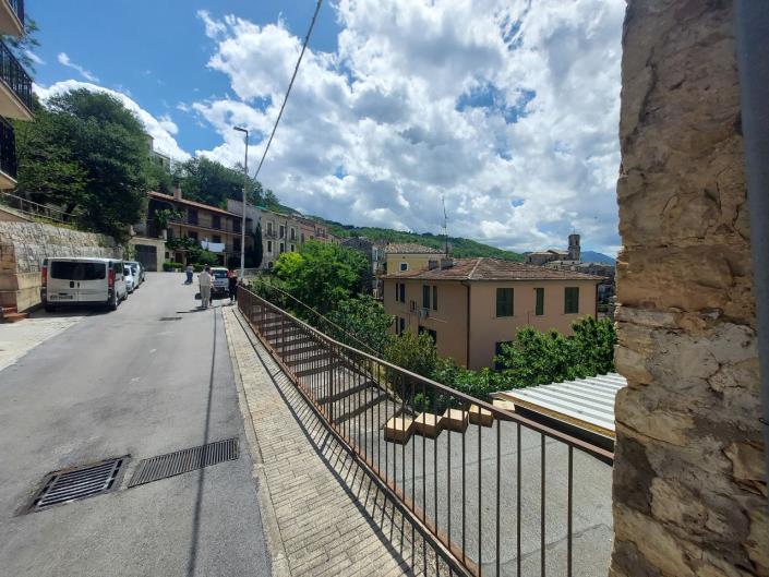 Image No.42-2 Bed Townhouse for sale