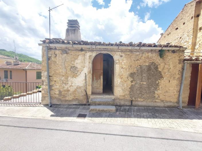 Image No.43-2 Bed Townhouse for sale