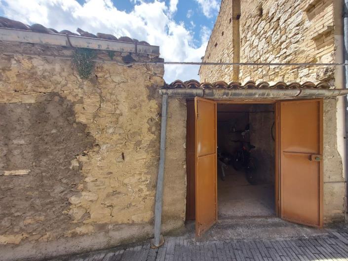 Image No.48-2 Bed Townhouse for sale