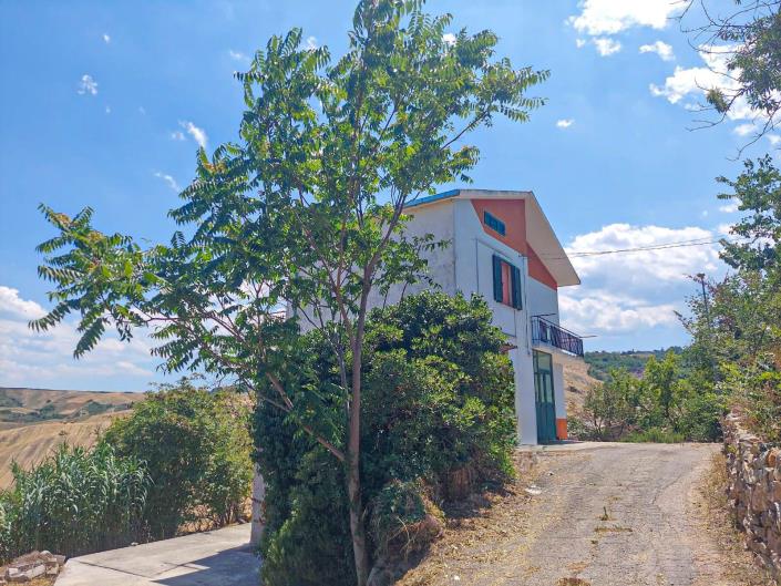 Image No.6-3 Bed House for sale