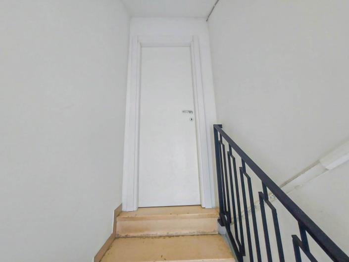 Image No.11-3 Bed House for sale