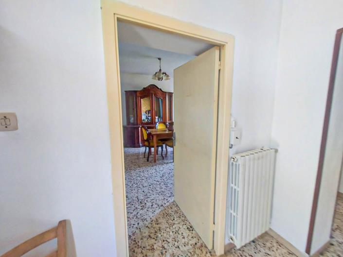 Image No.24-3 Bed House for sale