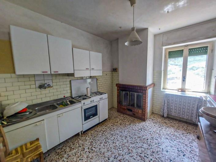 Image No.26-3 Bed House for sale