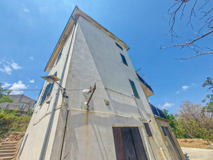 Image No.47-3 Bed House for sale