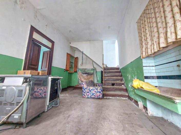 Image No.19-2 Bed Townhouse for sale