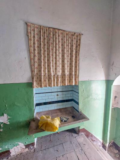 Image No.20-2 Bed Townhouse for sale