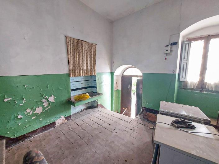 Image No.24-2 Bed Townhouse for sale