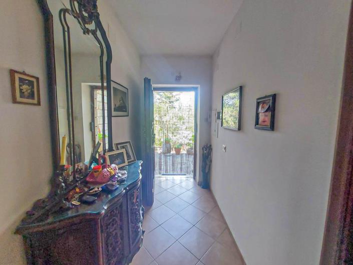 Image No.12-5 Bed Villa for sale