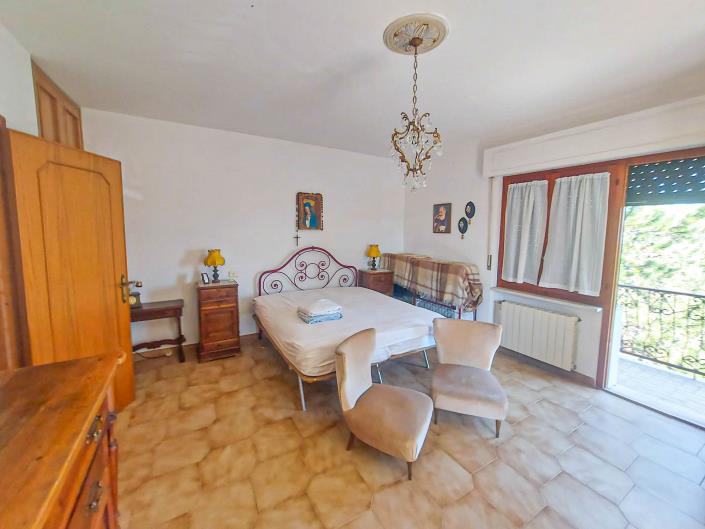 Image No.29-5 Bed Villa for sale