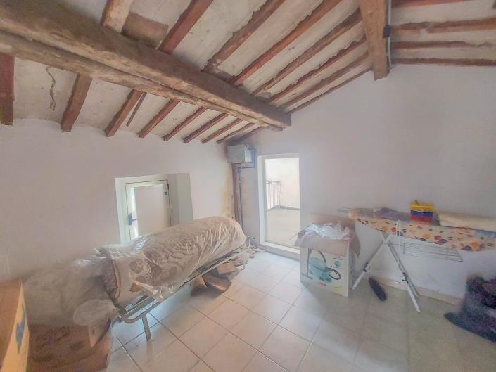 Image No.25-1 Bed Townhouse for sale