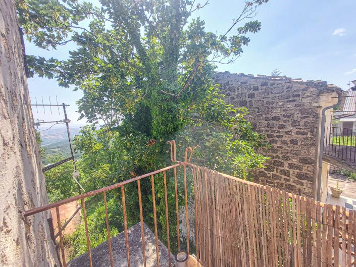 Image No.11-2 Bed Townhouse for sale