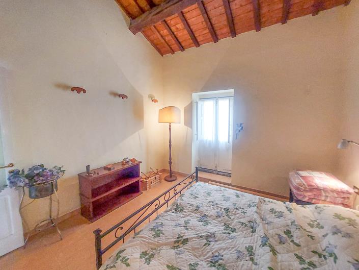 Image No.22-2 Bed Townhouse for sale