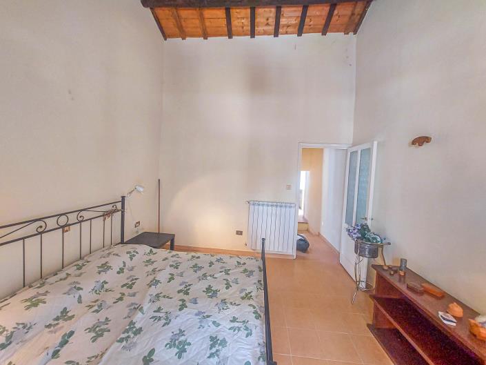 Image No.26-2 Bed Townhouse for sale