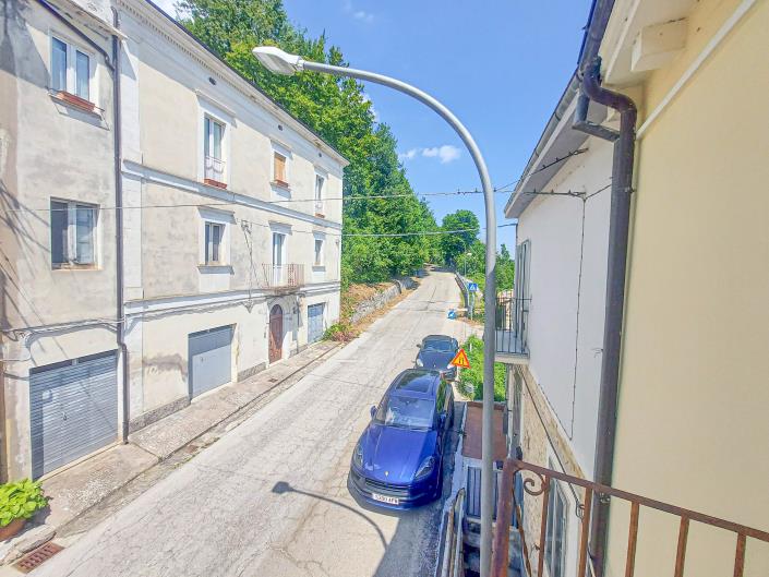 Image No.25-2 Bed Townhouse for sale