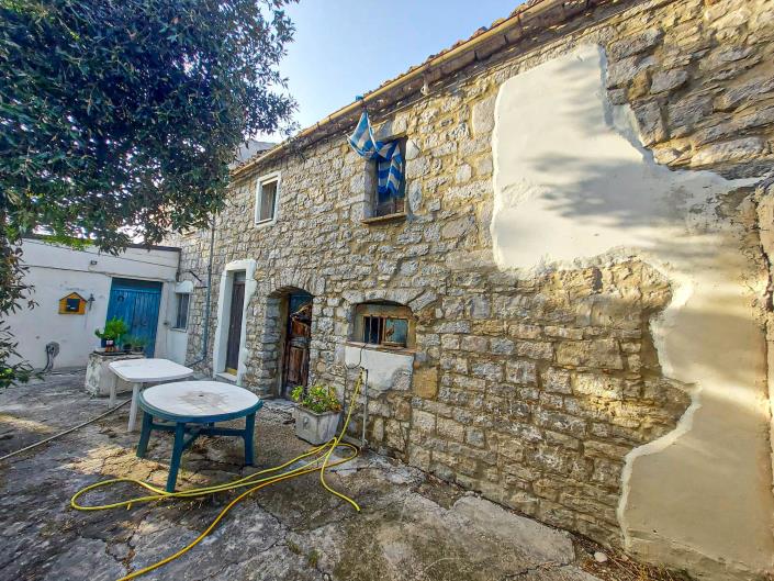 Image No.4-2 Bed Semi-Detached for sale