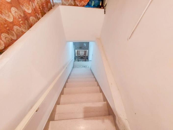 Image No.16-2 Bed Semi-Detached for sale