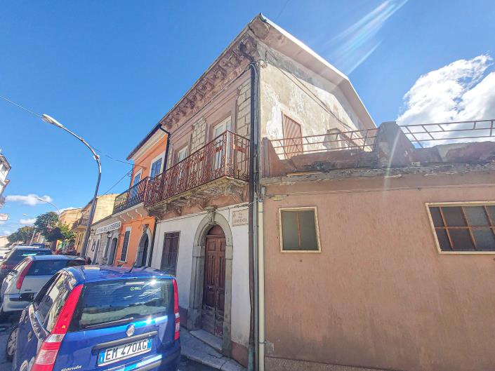 Image No.8-2 Bed Townhouse for sale