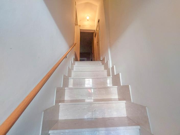 Image No.25-2 Bed Townhouse for sale