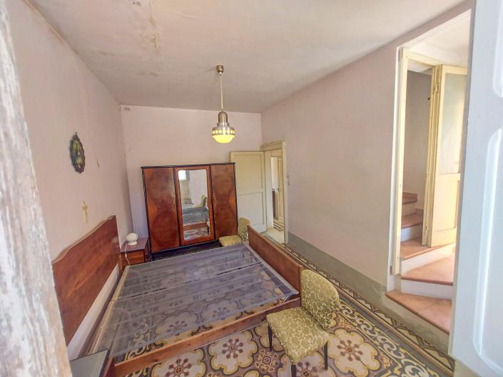 Image No.35-2 Bed Townhouse for sale