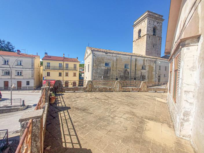 Image No.40-2 Bed Townhouse for sale