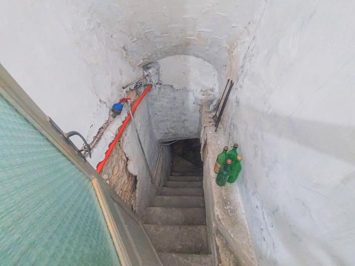 Image No.44-2 Bed Townhouse for sale