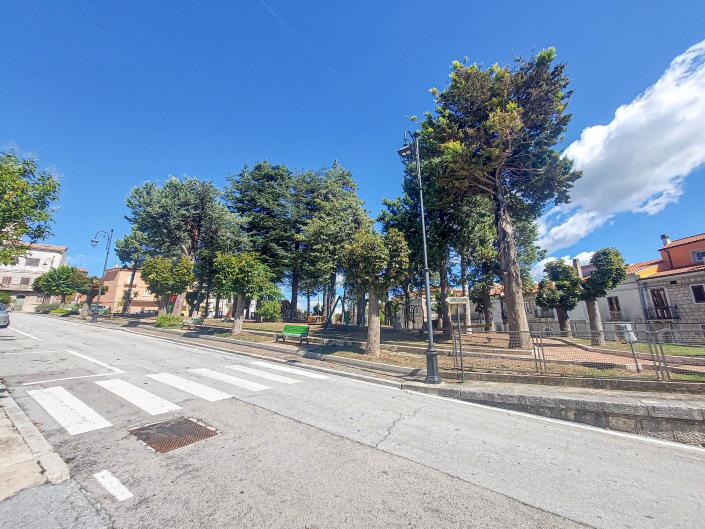 Image No.50-2 Bed Townhouse for sale