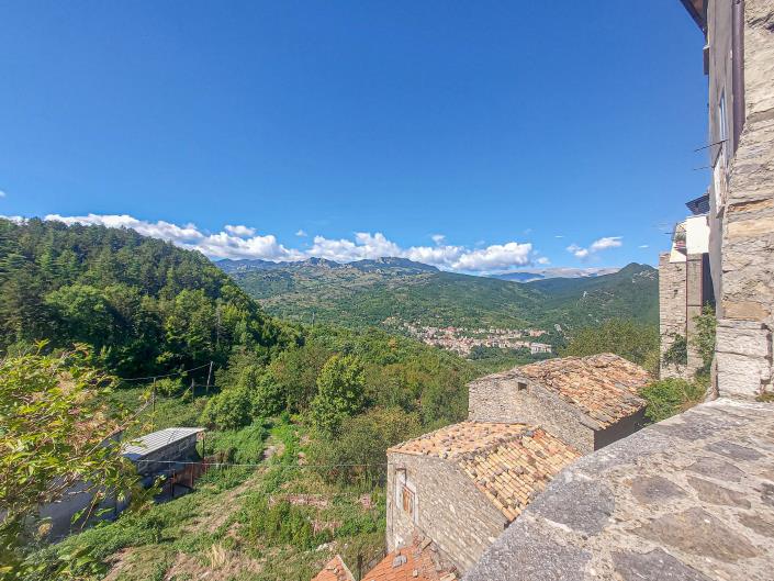 Image No.53-2 Bed Townhouse for sale