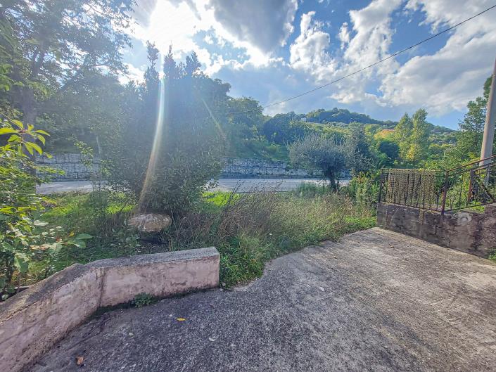 Image No.18-2 Bed Semi-Detached for sale