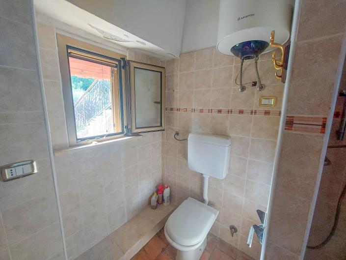 Image No.35-2 Bed Semi-Detached for sale