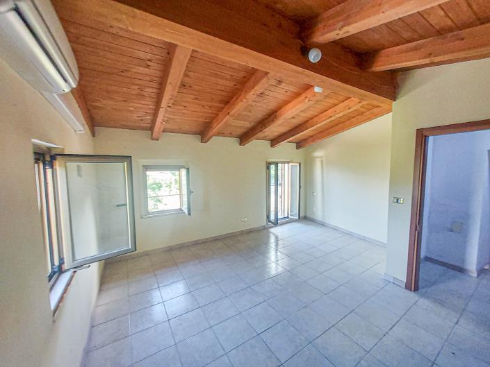 Image No.41-2 Bed Semi-Detached for sale