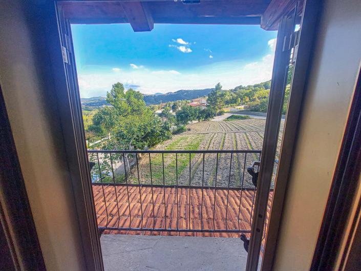 Image No.44-2 Bed Semi-Detached for sale