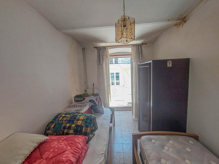 Image No.25-2 Bed Townhouse for sale