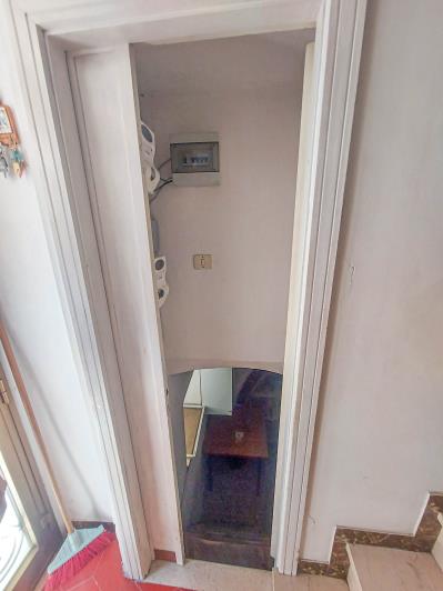 Image No.30-2 Bed Townhouse for sale