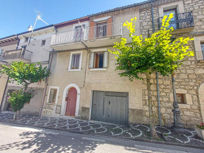 Image No.32-2 Bed Townhouse for sale