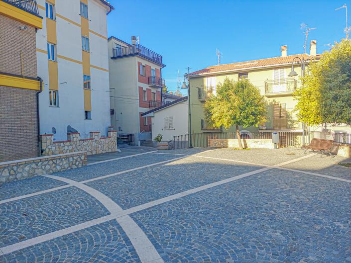 Image No.4-4 Bed Townhouse for sale