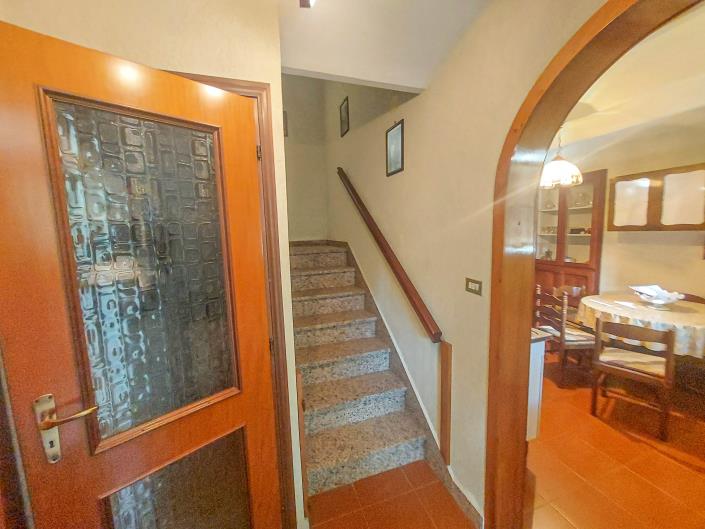 Image No.10-4 Bed Townhouse for sale